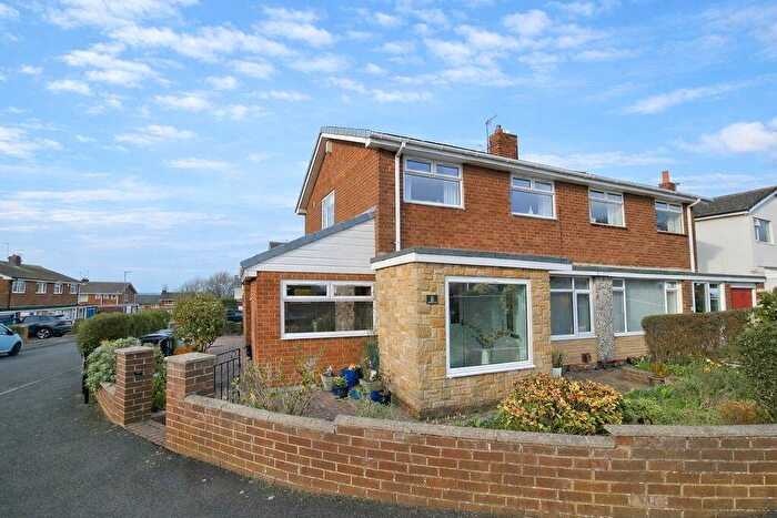 3 Bedroom Semi Detached House For Sale In Silverdale Drive, Winlaton, NE21