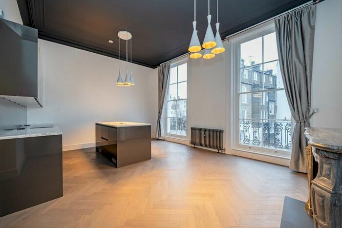 1 Bedroom Flat To Rent In Horbury Crescent, London, W11