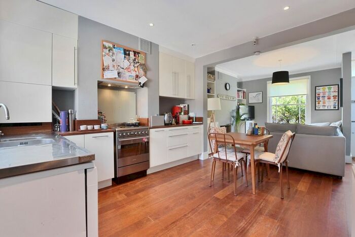 2 Bedroom Cottage To Rent In Lothrop Street, London, W10