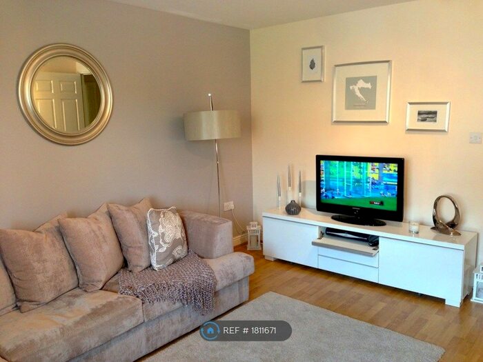 2 Bedroom Flat To Rent In Thyme Close, Blackheath, SE3
