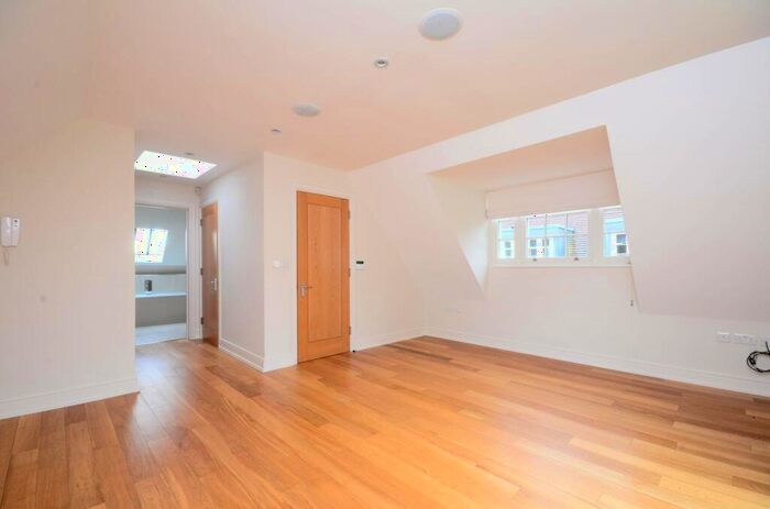 5 Bedroom Detached House To Rent In Southwood Avenue, Coombe, Kingston Upon Thames, KT2