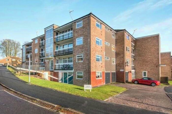 2 Bedroom Flat To Rent In Northlands Drive, Winchester, SO23