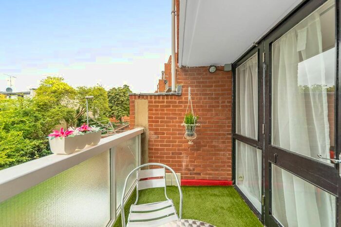 1 Bedroom Flat To Rent In Brecknock Road, Tufnell Park, London, N7