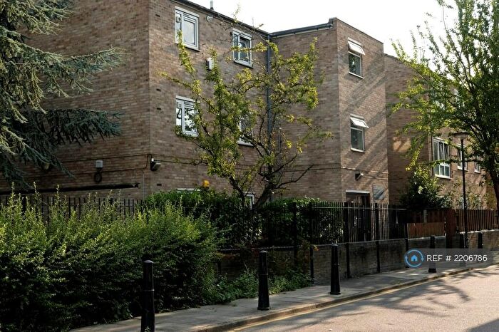 1 Bedroom Flat To Rent In Rosebank Gardens, London, E3