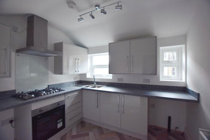 1 Bedroom Flat To Rent In Flat, Russell Street Nelson, BB9