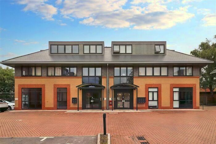 2 Bedroom Apartment To Rent In Woking, GU21