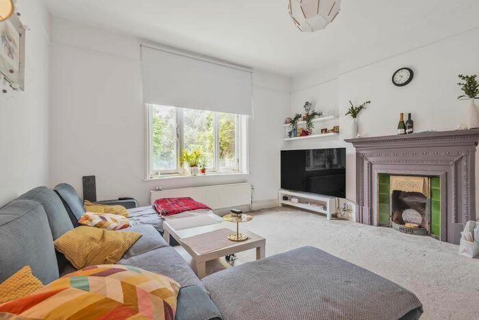 2 Bedroom Flat To Rent In Southwold Mansions, Maida Vale, W9
