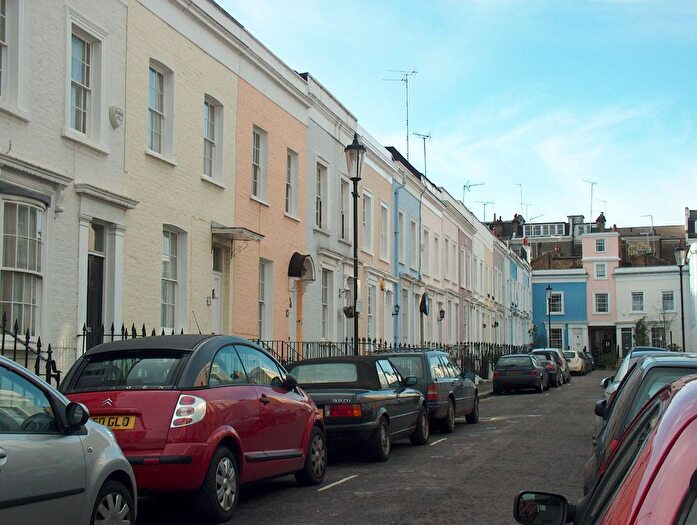 3 Bedroom Terraced House For Sale In Hillgate Place, London, W8
