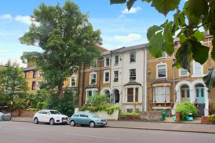 Studio To Rent In Amhurst Road, Hackney, E8