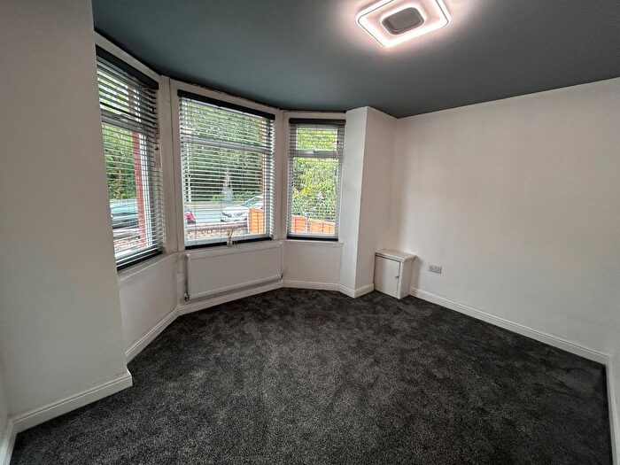 2 Bedroom Flat To Rent In Bolton Road, Salford, M6