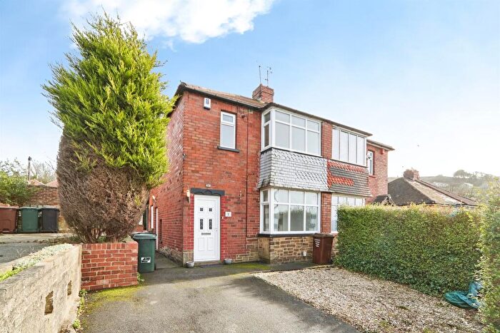 3 Bedroom Semi-Detached House For Sale In Glenhurst Grove, Keighley, BD21