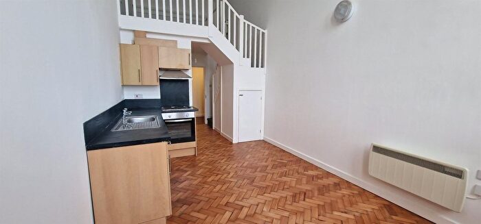 1 Bedroom Flat To Rent In Meyrick Street, Pembroke Dock, SA72