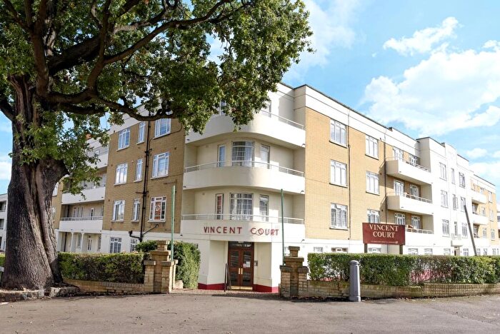 2 Bedroom Flat To Rent In Bell Lane, London, NW4