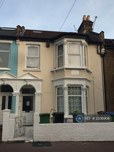 Studio To Rent In Walthamstow, London, E17