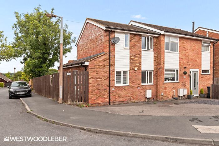 3 Bedroom Semi-Detached House To Rent In Barclay Close, Hertford Heath, SG13