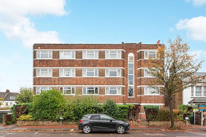 2 Bedroom Flat For Sale In Clock House Road, Beckenham, BR3