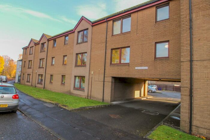2 Bedroom Flat To Rent In Forth Court, Riverside, Stirling, FK8