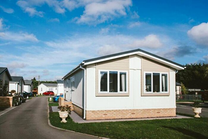 2 Bedroom Park Home For Sale In Countryside Location, Cambs Norfolk Border, PE14