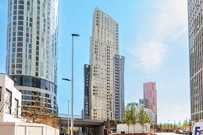 2 Bedroom Flat For Sale In Wandsworth Road, Nine Elms, SW8