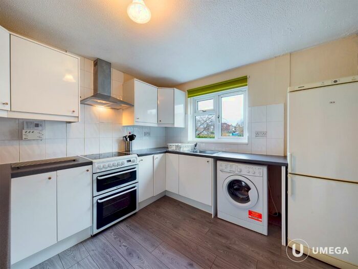 3 Bedroom Flat To Rent In Connaught Place, Ferry Road, Edinburgh, EH6