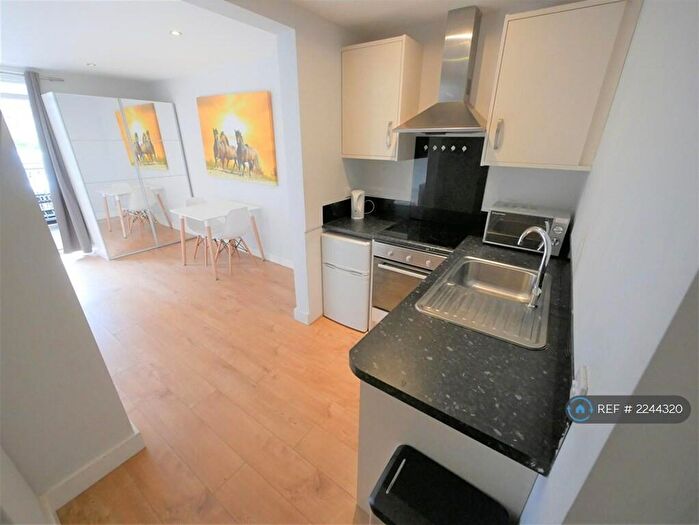 1 Bedroom Flat To Rent In Turay Court, Bournemouth, BH1