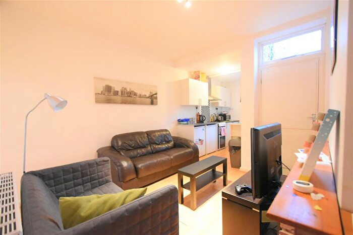 4 Bedroom Terraced House To Rent In Winnie Road Selly Oak, B29