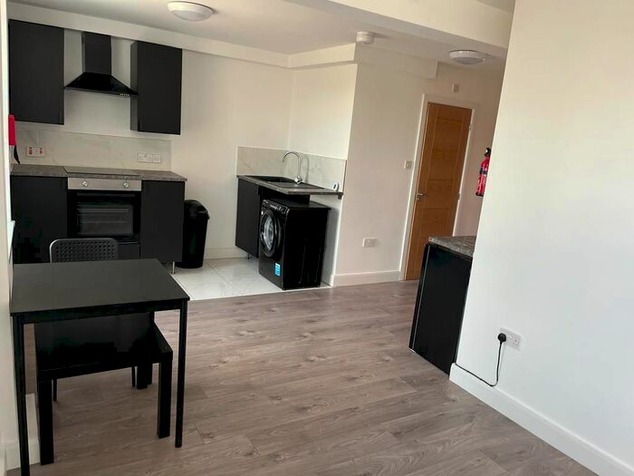 1 Bedroom Flat To Rent In Lichfield Street, Walsall, WS1