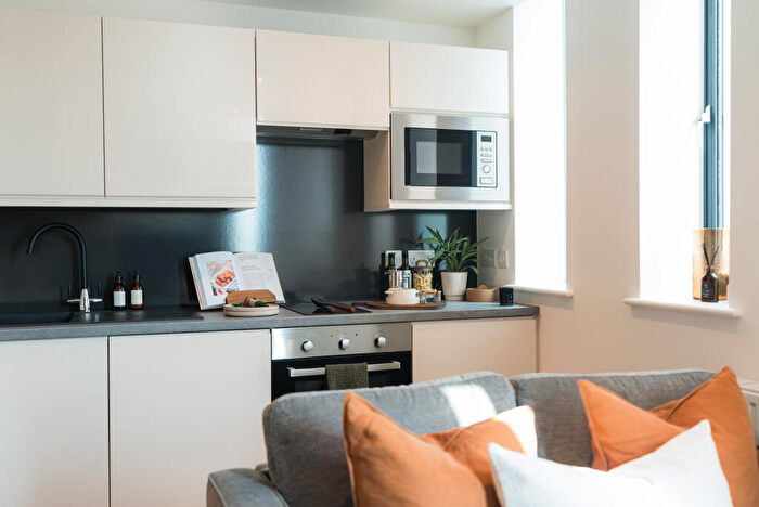 Apartment To Rent In Apt, Live Oasis Merrion Street Gardens #, LS2