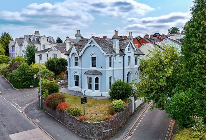 6 Bedroom Detached House For Sale In Torquay Road, Newton Abbot, TQ12