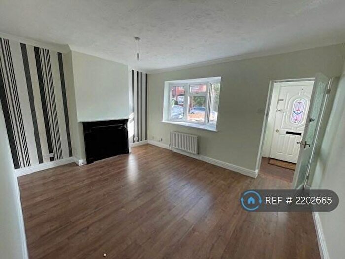 2 Bedroom Terraced House To Rent In Lower Newport Road, Aldershot, GU12