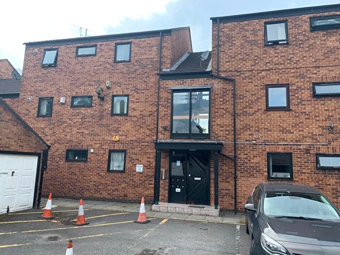 2 Bedroom Flat To Rent In Wilbraham Road, Manchester, M14