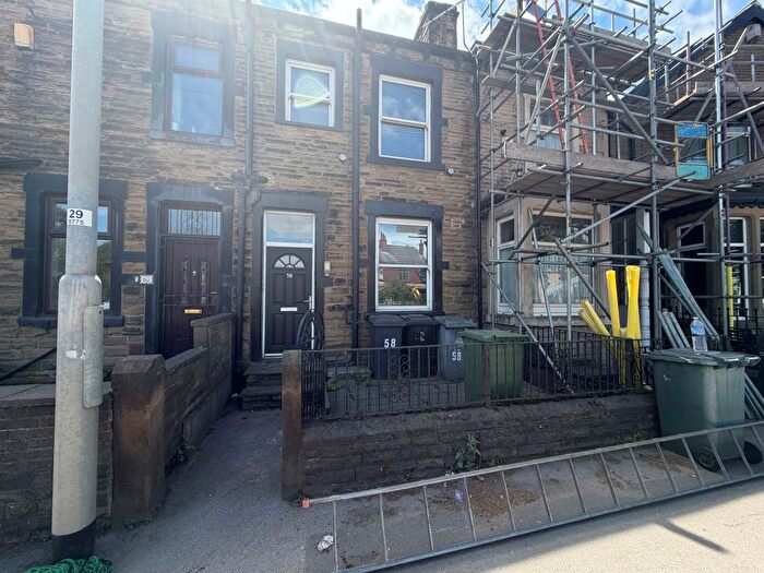 5 Bedroom Terraced House For Sale In Bruntcliffe Road, Morley, Leeds, LS27