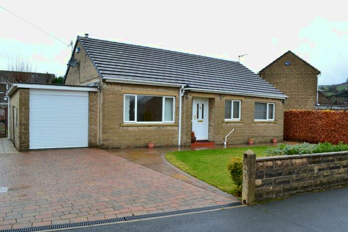 2 Bedroom Bungalow To Rent In Blakeholme Close, Slaithwaite, Huddersfield, HD7