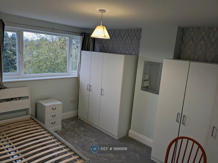 4 Bedroom Semi-Detached House To Rent In Overbury Close, Birmingham, B31