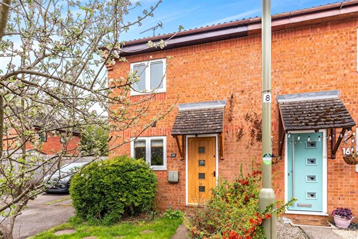 2 Bedroom Semi-Detached House To Rent In Quarry Close, Bloxham, OX15
