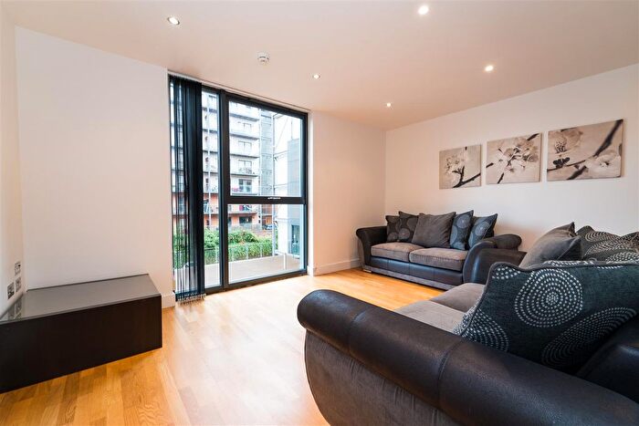 2 Bedroom Flat To Rent In The Cube, Advent Way, New Islington, M4