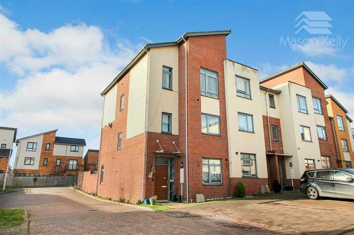 4 Bedroom End Of Terrace House To Rent In The Martlet, Ashland, Milton Keynes, MK6
