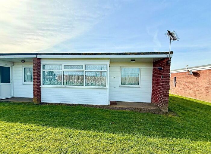 2 Bedroom Chalet For Sale In California Road, California, NR29