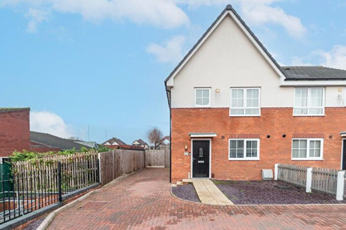 3 Bedroom Semi Detached House For Sale In King William Street, Stourbridge, West Midlands, DY8
