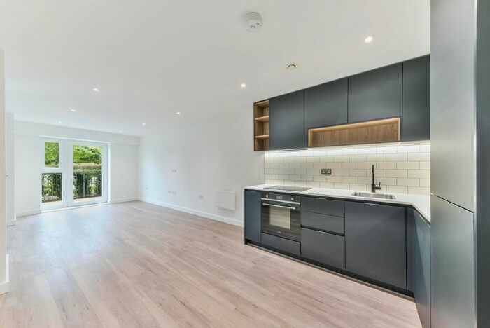 1 Bedroom Flat To Rent In Fermont House, Beaufort Park, London, NW9