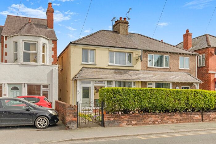 3 Bedroom Semi Detached House For Sale In Chester Road, Flint, CH6