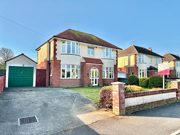 4 Bedroom Detached House For Sale In Marina Gardens, Weymouth, DT4