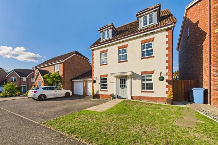 5 Bedroom Link Detached House For Sale In Rubens Walk, Sudbury, CO10