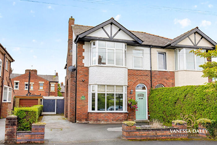 5 Bedroom Semi-Detached House For Sale In Greystock Avenue, Preston, PR2