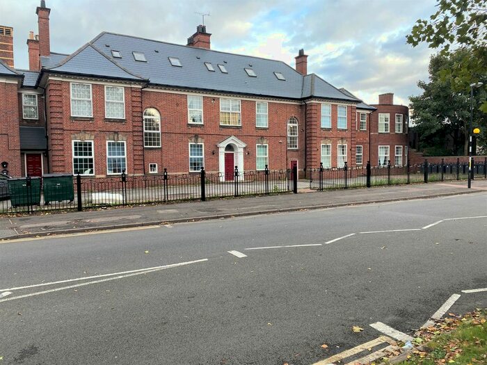 2 Bedroom Flat To Rent In Moseley Road, Birmingham, B12