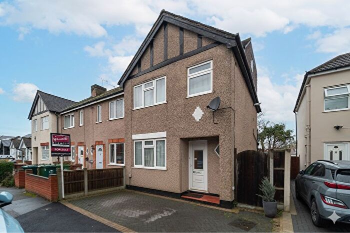 4 Bedroom End Terrace House For Sale In Marlborough Road, Ashford, TW15