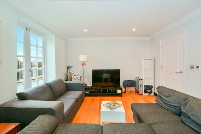 3 Bedroom Flat To Rent In Pleasant Place, Canonbury, N1
