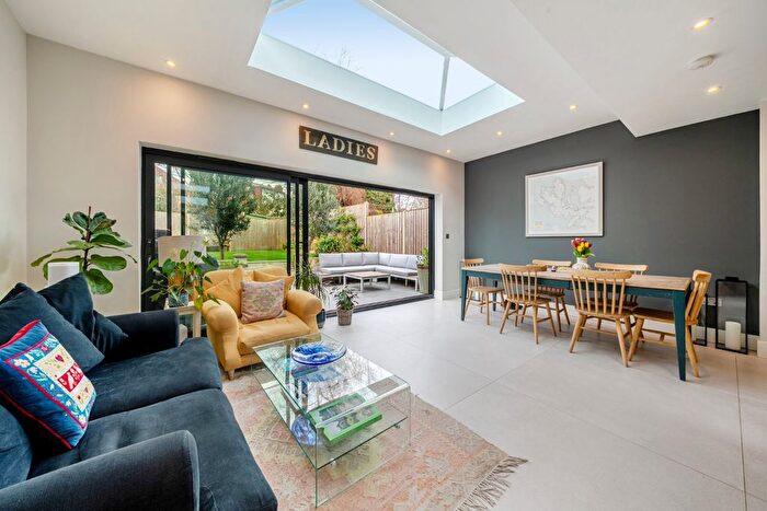 4 Bedroom End Terrace House For Sale In Fairmile Avenue, Streatham, London, SW16