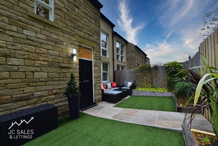 3 Bedroom Terraced House For Sale In Osborne Walk, Sheffield, S11