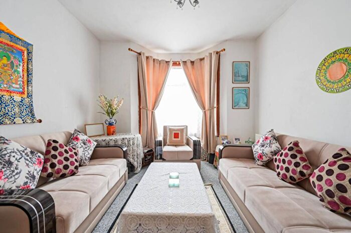 3 Bedroom House For Sale In St Loys Road London, Tottenham, London, N17